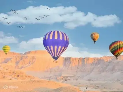 Sunrise Hot Air Balloon in Luxor